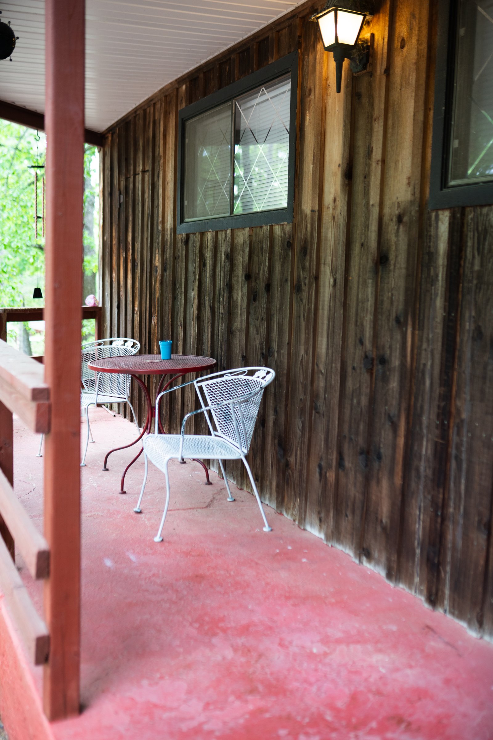 roadhouse_porch